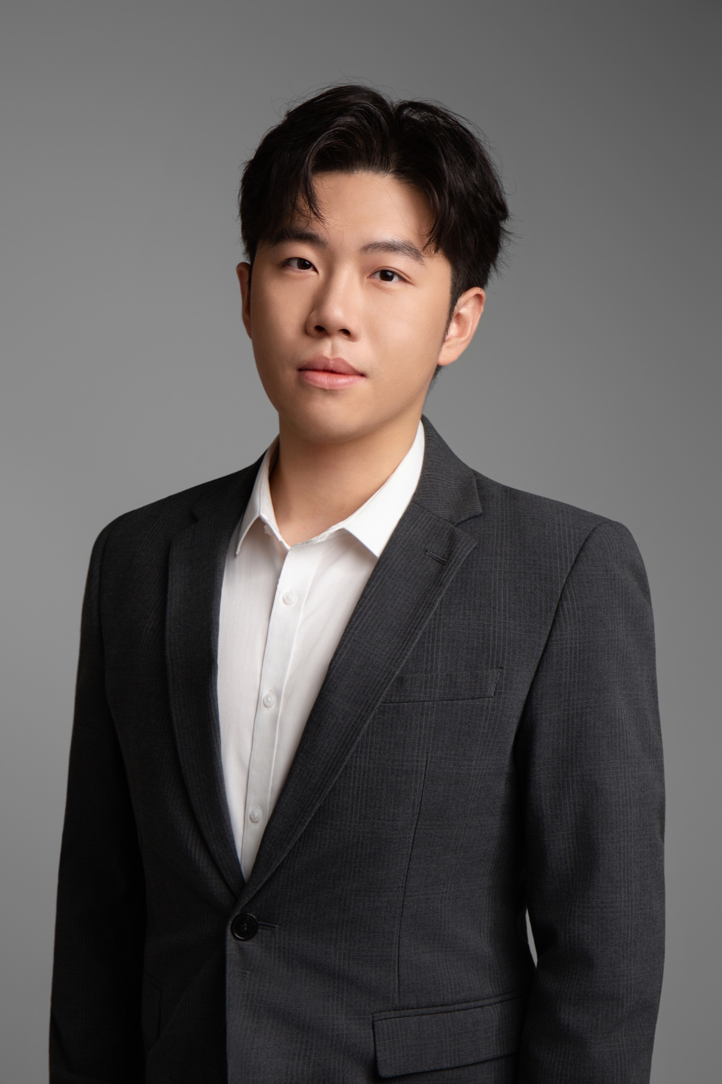 Jingshan William Shi professional portrait